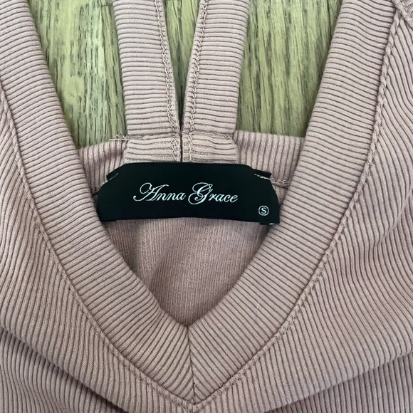 Dusty Rose Ribbed Tank Top. - Picture 3 of 5